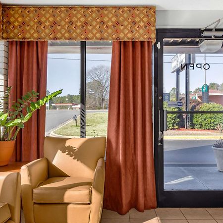 Econo Lodge Creedmoor Zewnętrze zdjęcie