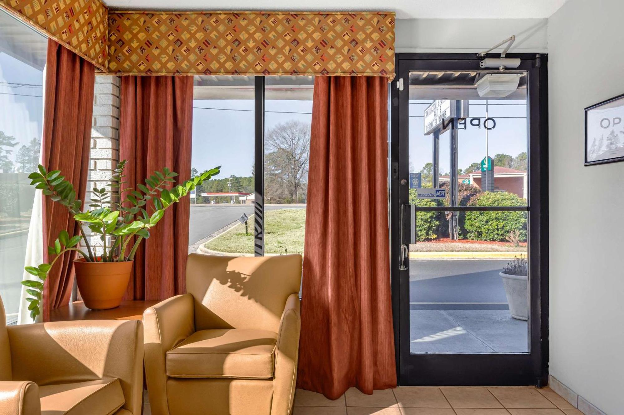Econo Lodge Creedmoor Zewnętrze zdjęcie